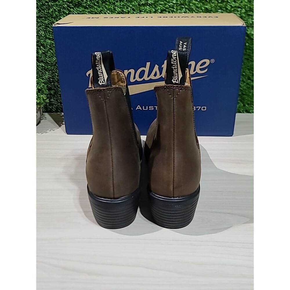 Blundstone Women's Brown Leather Chelsea Booties - Picture 5 of 9